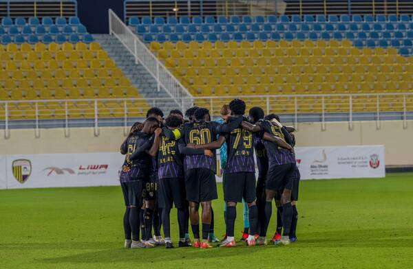 لاعبو العين