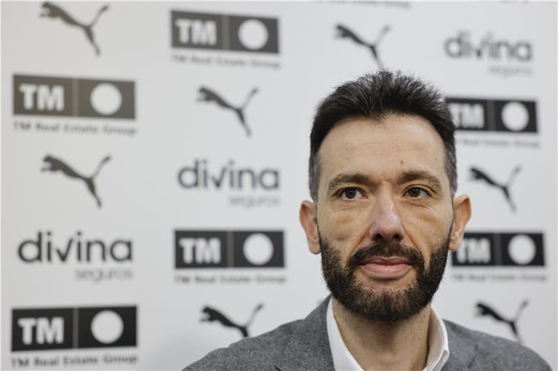 كارلوس كوربيران