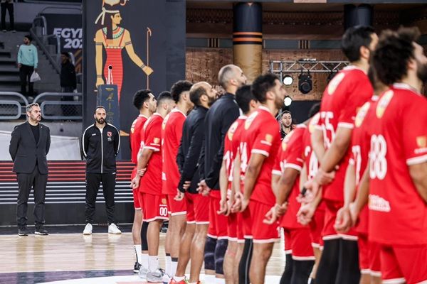 لاعبو الأهلي