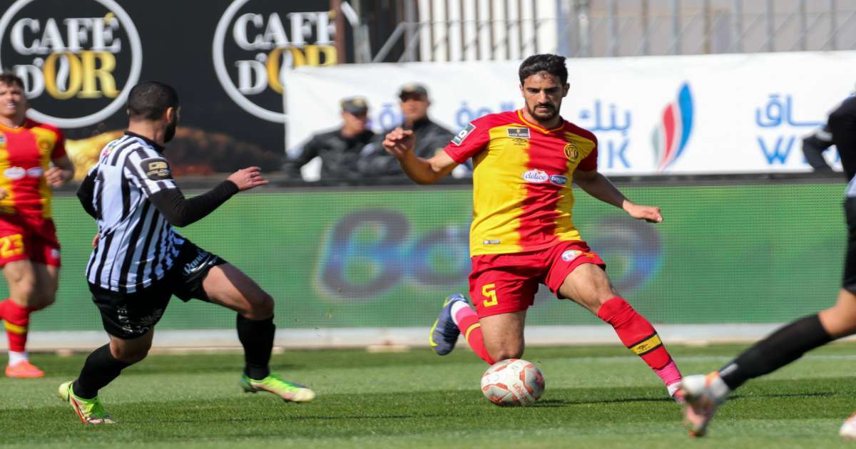 لقاء سابق بين الفريقين