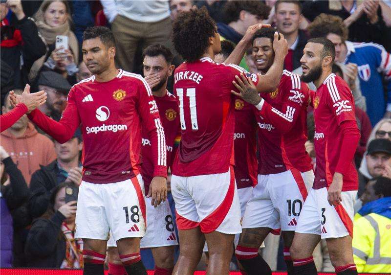 لاعبو مانشستر يونايتد