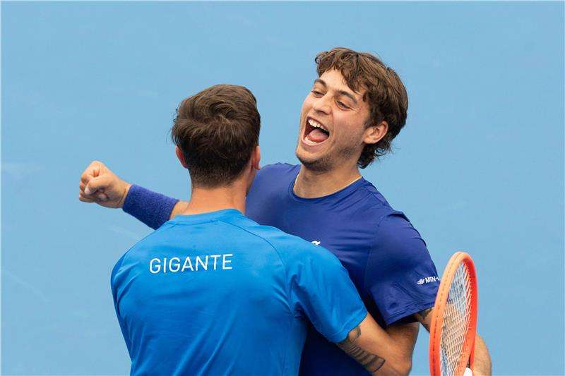 فلافيو كوبولي وجاسمين باوليني