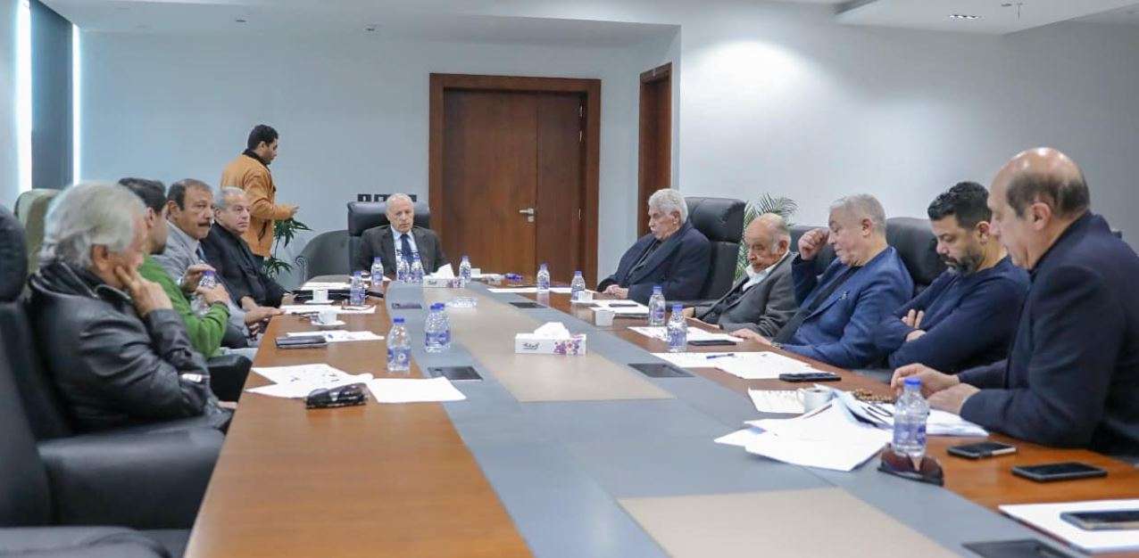 جانب من اجتماع اللجنة الفنية بالاتحاد المصري