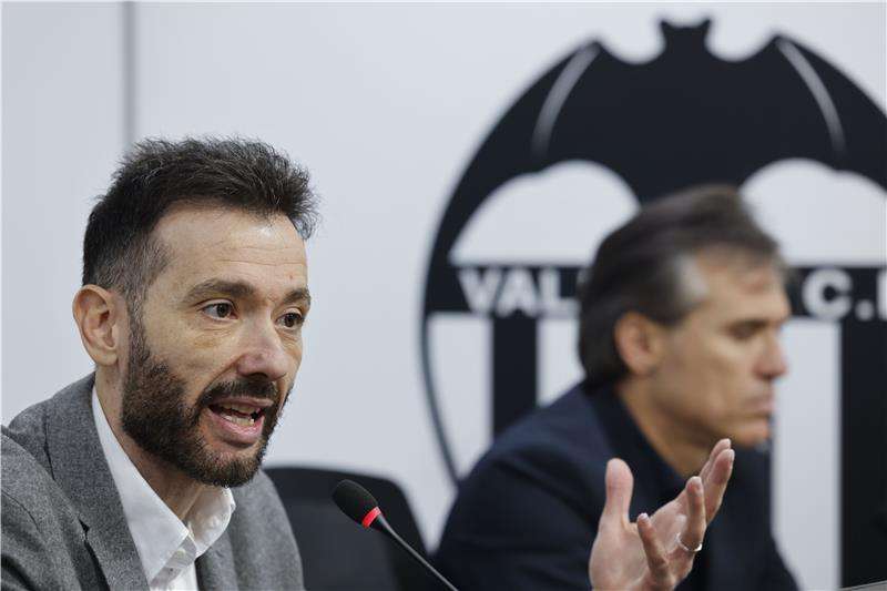 كارلوس كوربيران