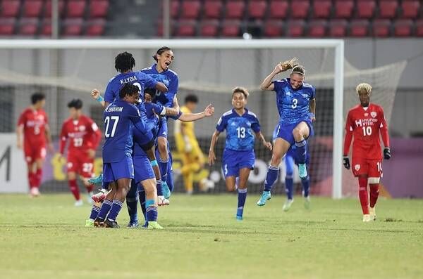 adccwomensfootballteam