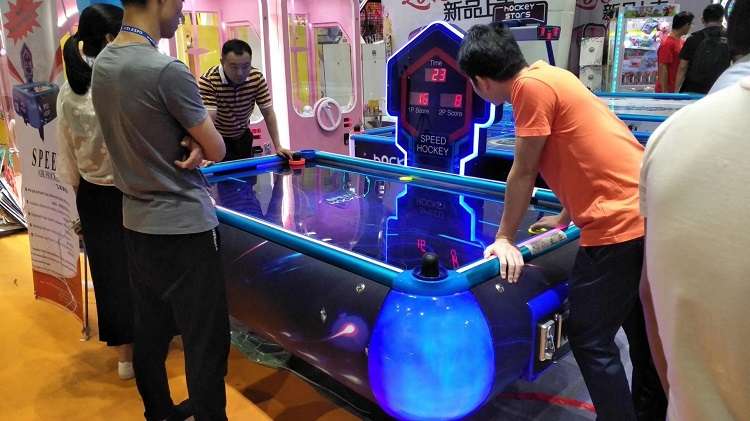 طاولة الهوكي الهوائي