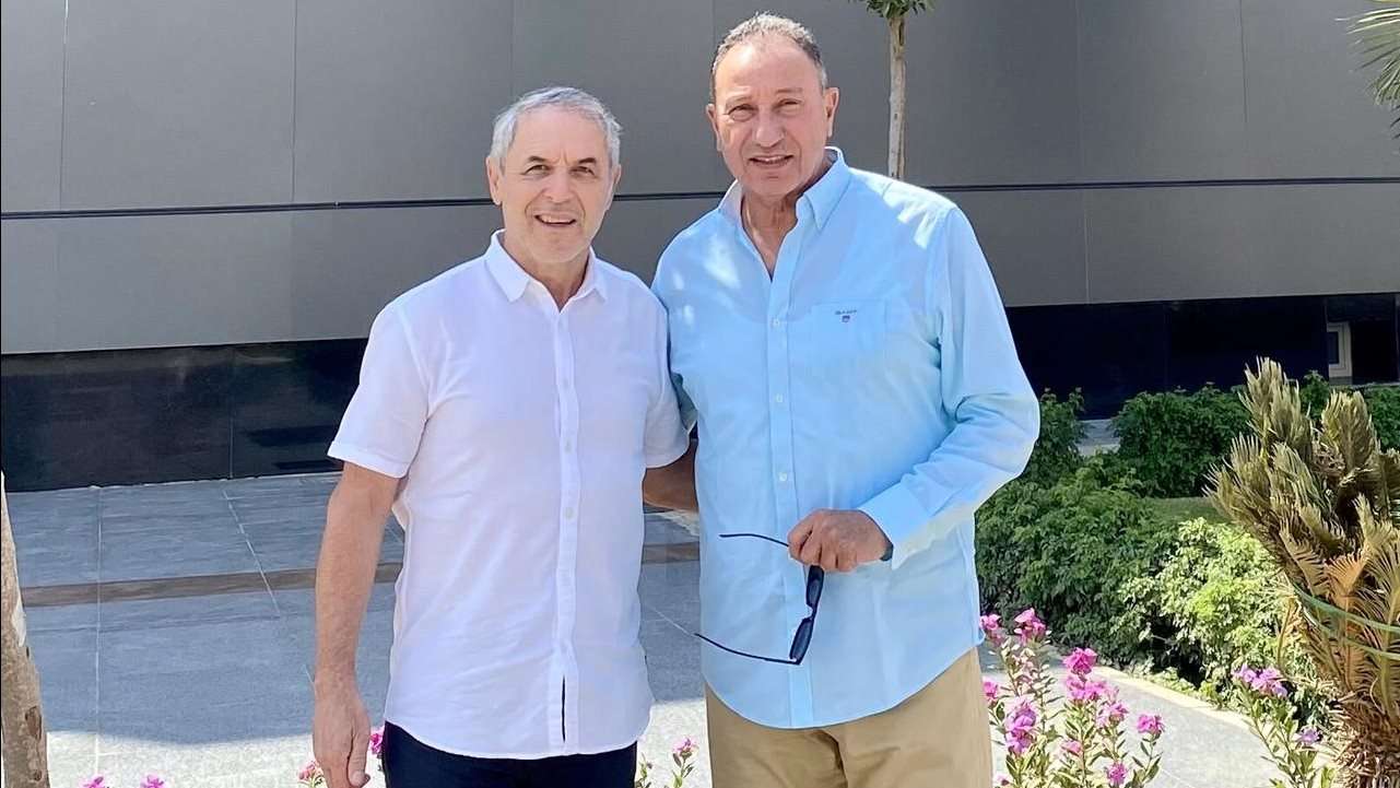 الخطيب وكولر