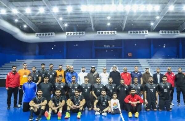 لاعبو منتخب البحرين لليد