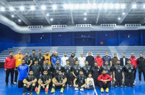 لاعبو منتخب البحرين لليد