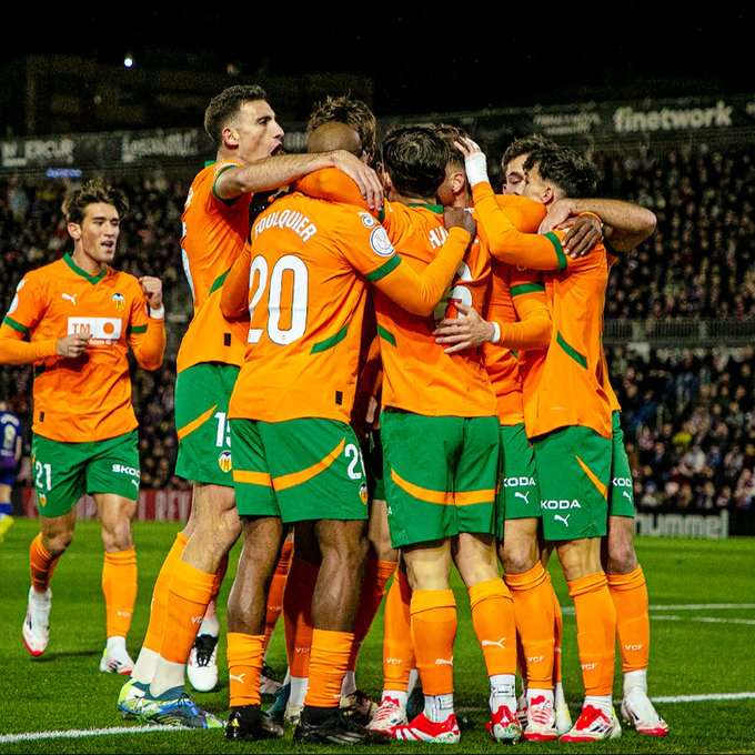 فرحة لاعبي فالنسيا