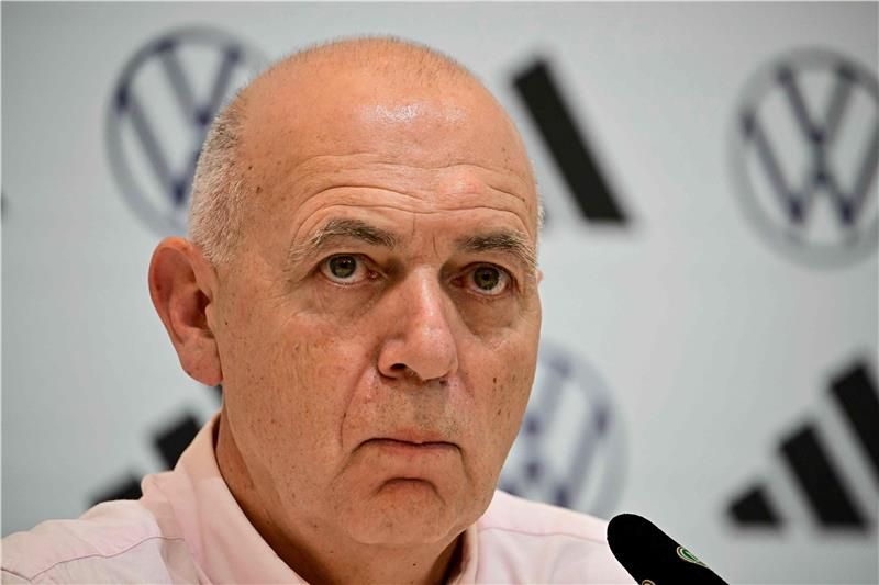 بيرند نيوندورف رئيس الاتحاد الألماني لكرة القدم