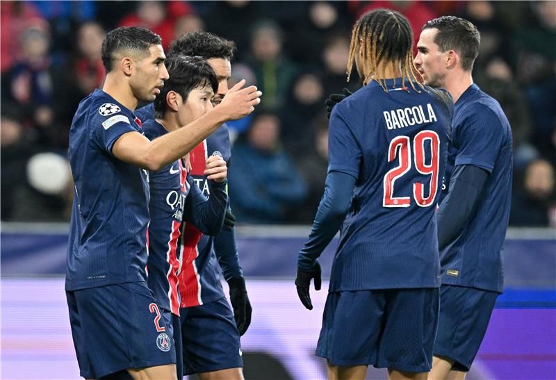 لاعبو باريس سان جيرمان