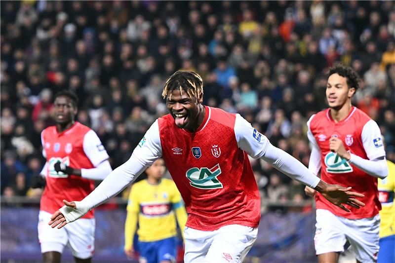 إيمانويل أجبادو