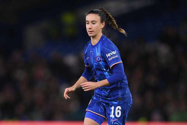 جوليا بارتيل