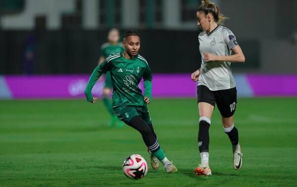 لقاء الأهلي والأمل