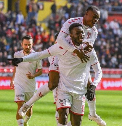 فرحة لاعبي سامسون سبور بالهدف