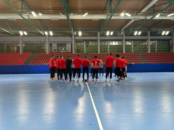 97a6bfcb-b45f-4a4c-99cc-f5c402735e8c