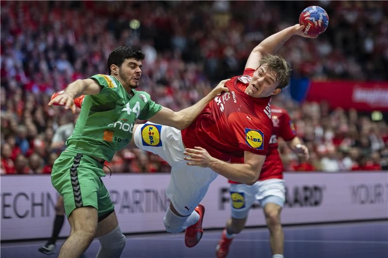 من مواجهة الجزائر أمام الدنمارك