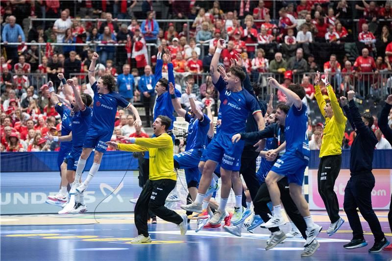 فرحة لاعبي إيطاليا