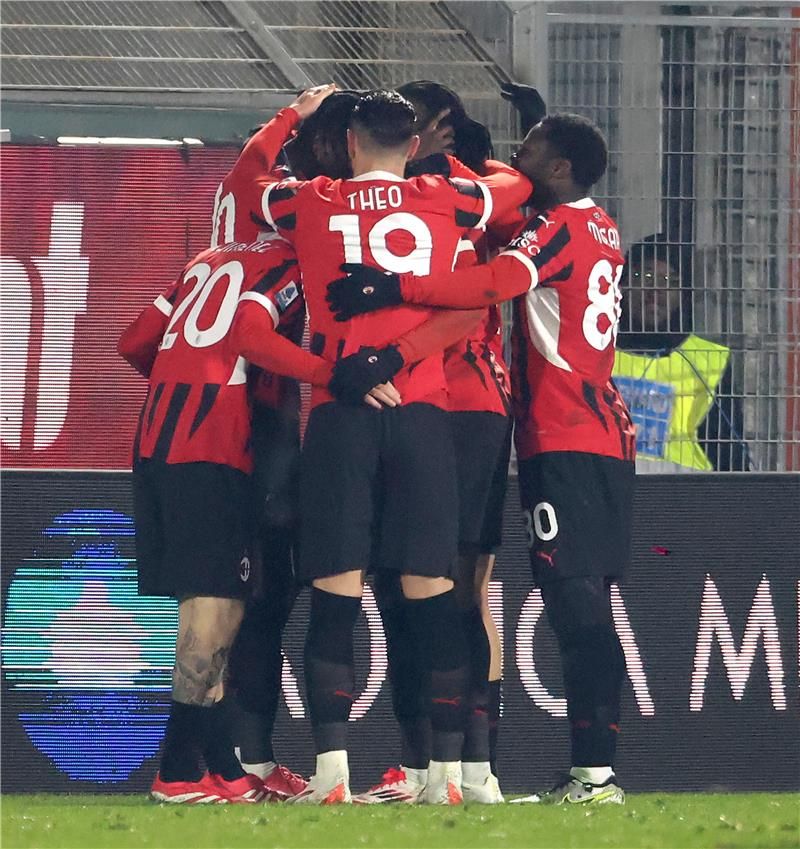 لاعبو ميلان