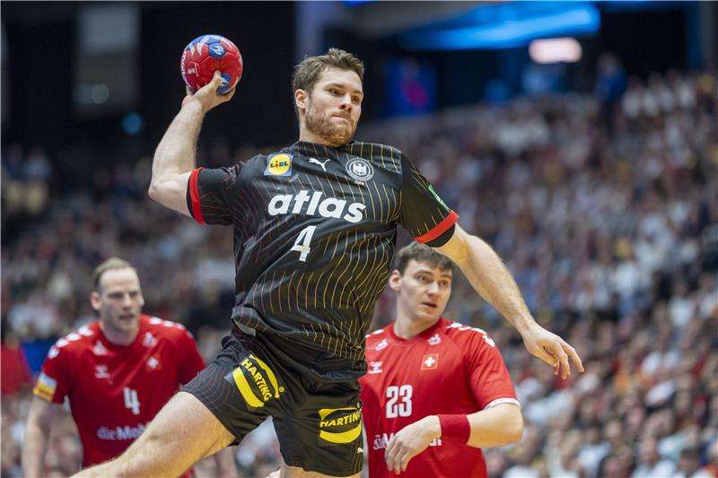 من مواجهة ألمانيا وبولندا