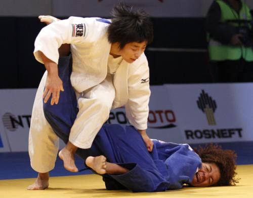 2010-10-30t132548z_01_war03_rtridsp_3_judo_reuters
