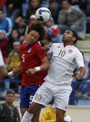 2011-11-15t133957z_01_lbn02_rtridsp_3_soccer-world-asia_reuters