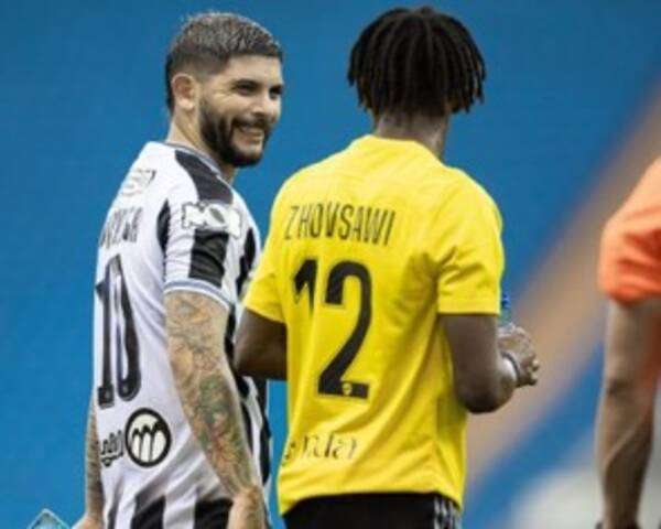 لقاء سابق بين الفريقين