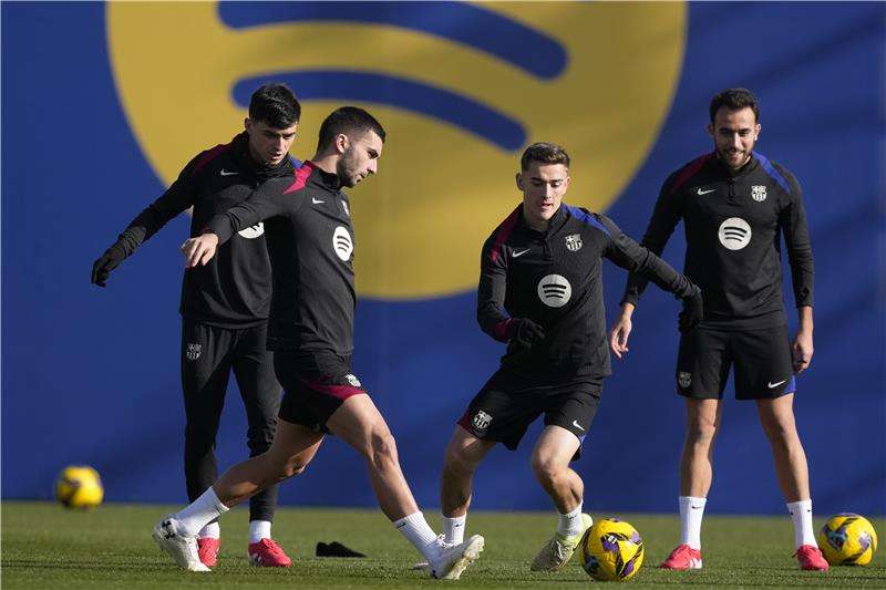 لاعبو برشلونة