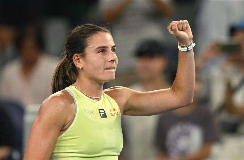 إيما نافارو