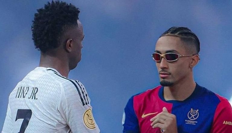 100-114543-barcelona-celebrations-raphinha-kounde_700x400