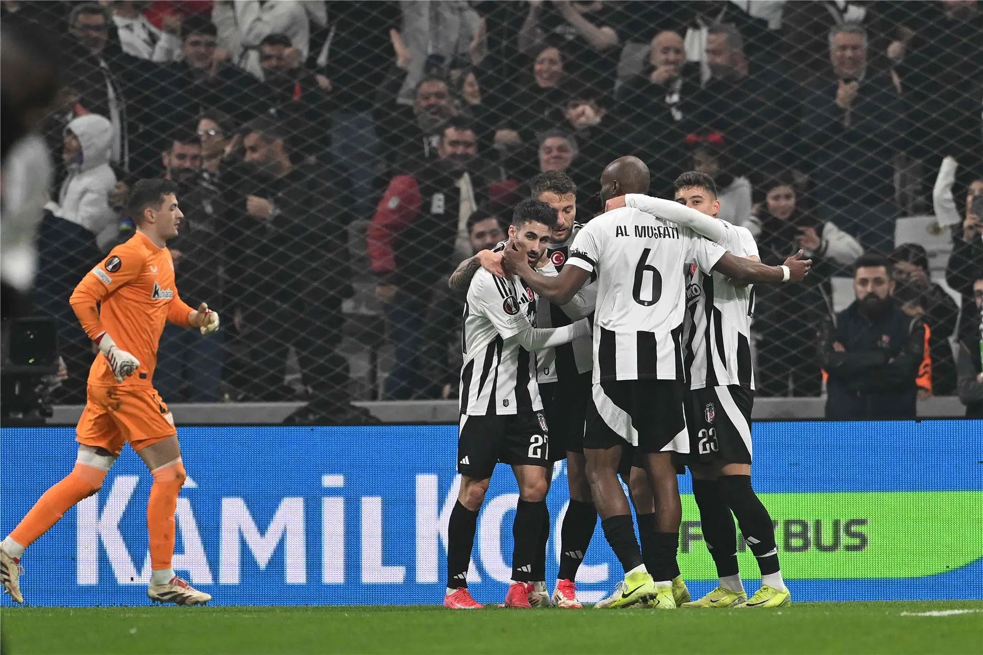 ?i=albums%2fmatches%2f2042830%2f20250122-afp_36vg9ga_afp