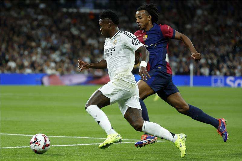 لقاء سابق بين الفريقين