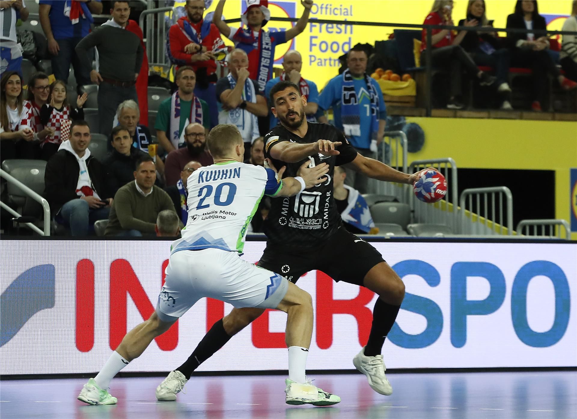 من مواجهة مصر وسلوفينيا