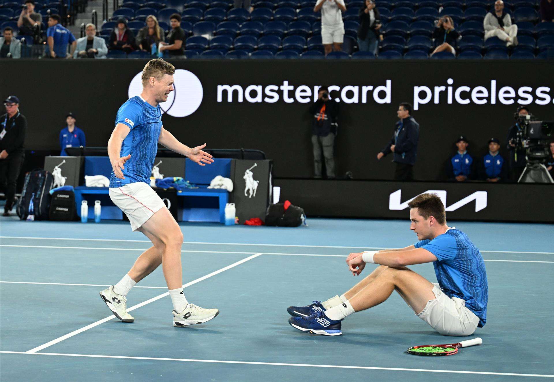 باتن وهيليوفارا