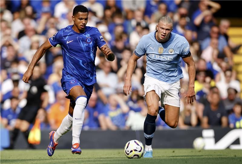 لقاء سابق بين الفريقين