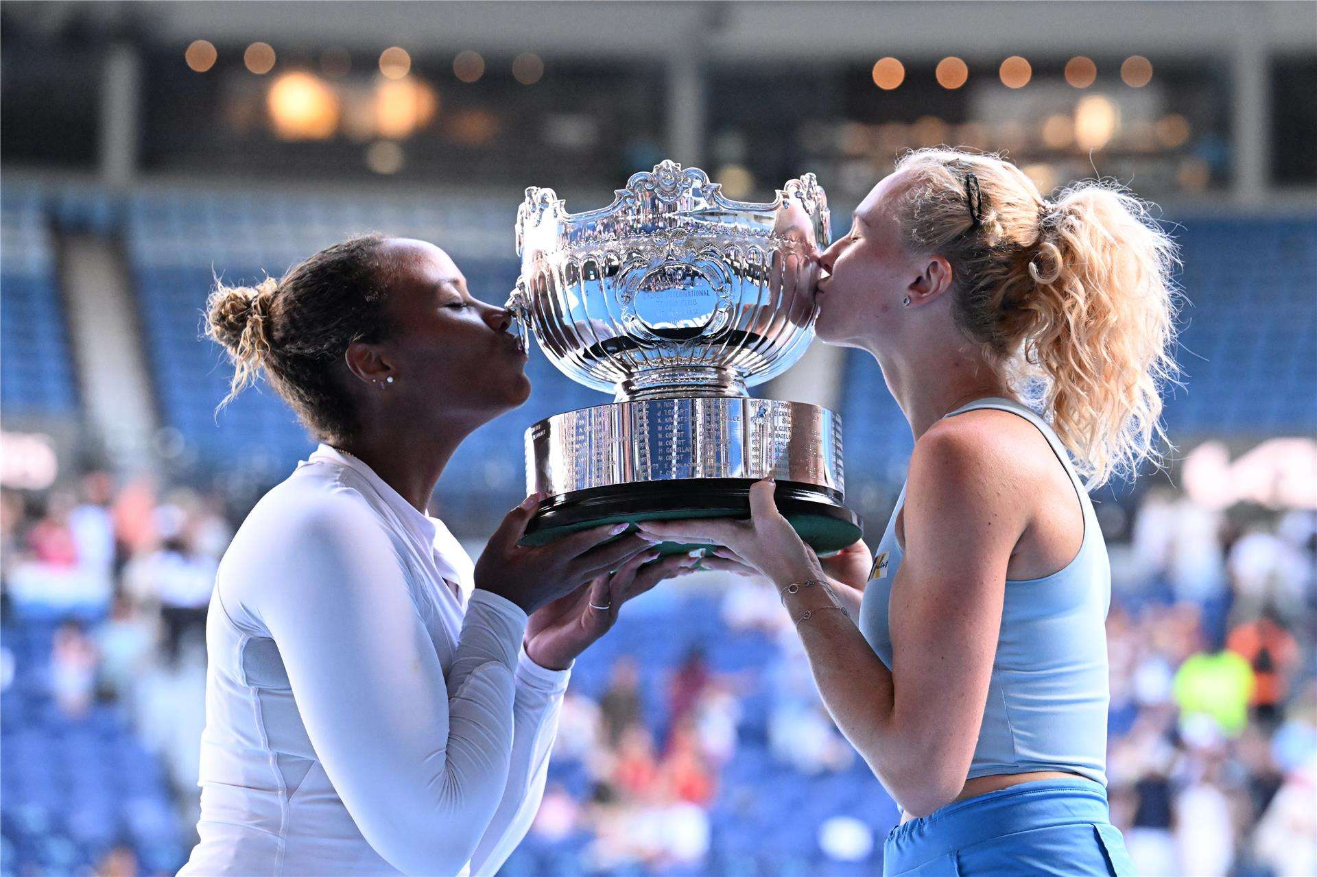 تايلور تاونسند وكاترينا سينياكوفا