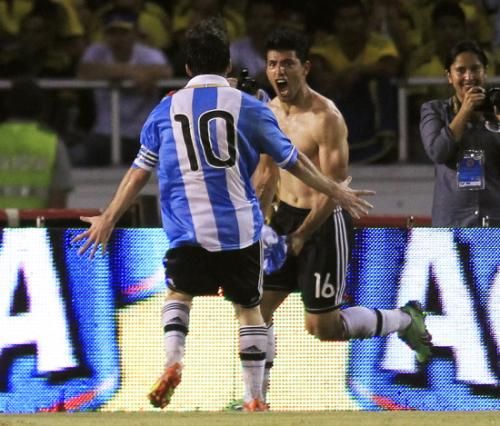 2011-11-15t231434z_01_srr19_rtridsp_3_soccer-world_reuters