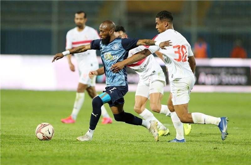 لقاء سابق بين الفريقين