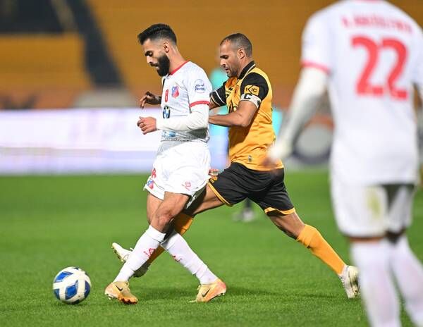 لقاء سابق بين الفريقين