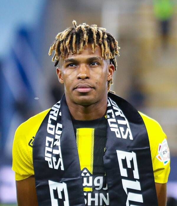 فواز الصقور