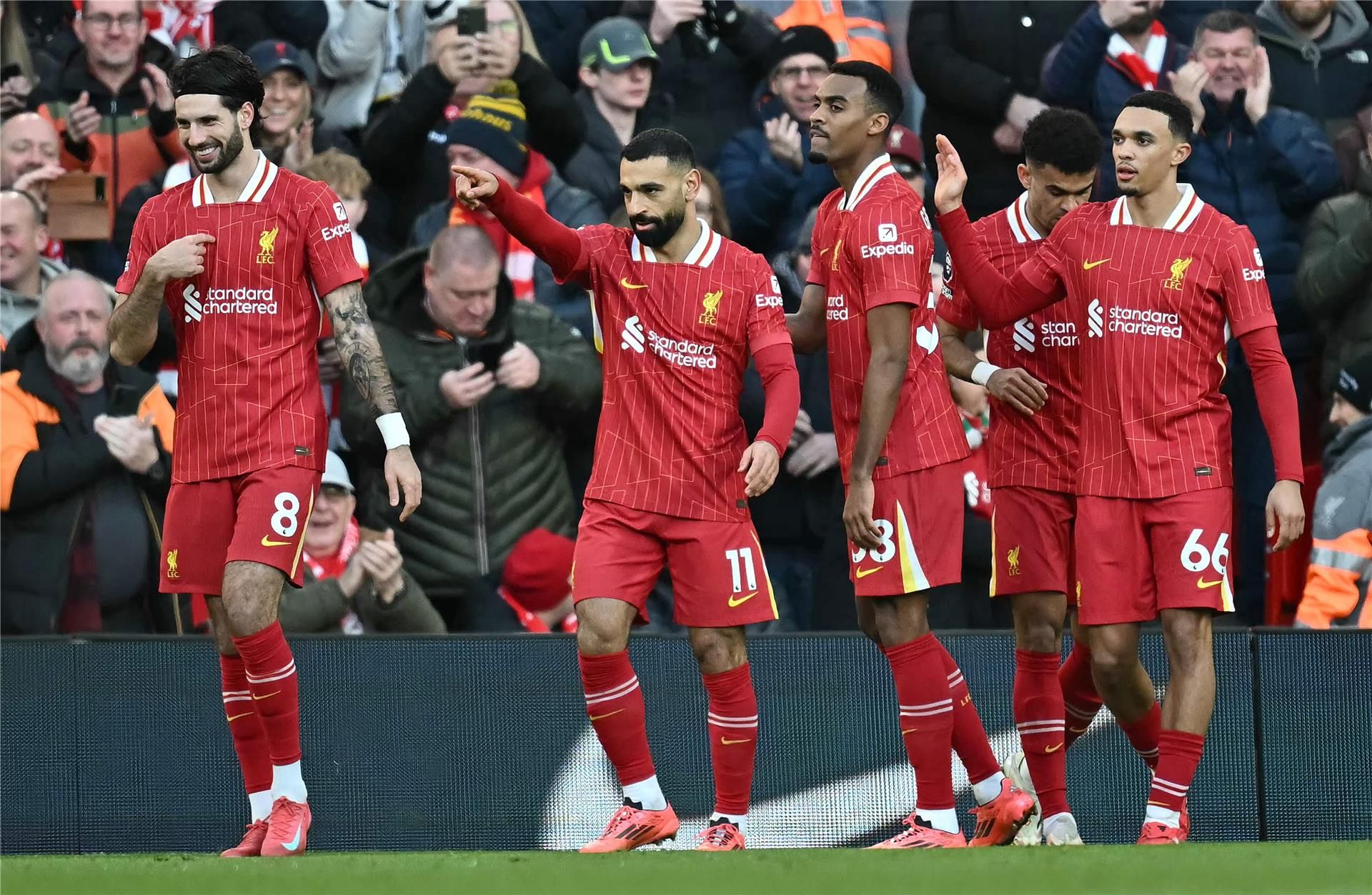 لاعبو ليفربول