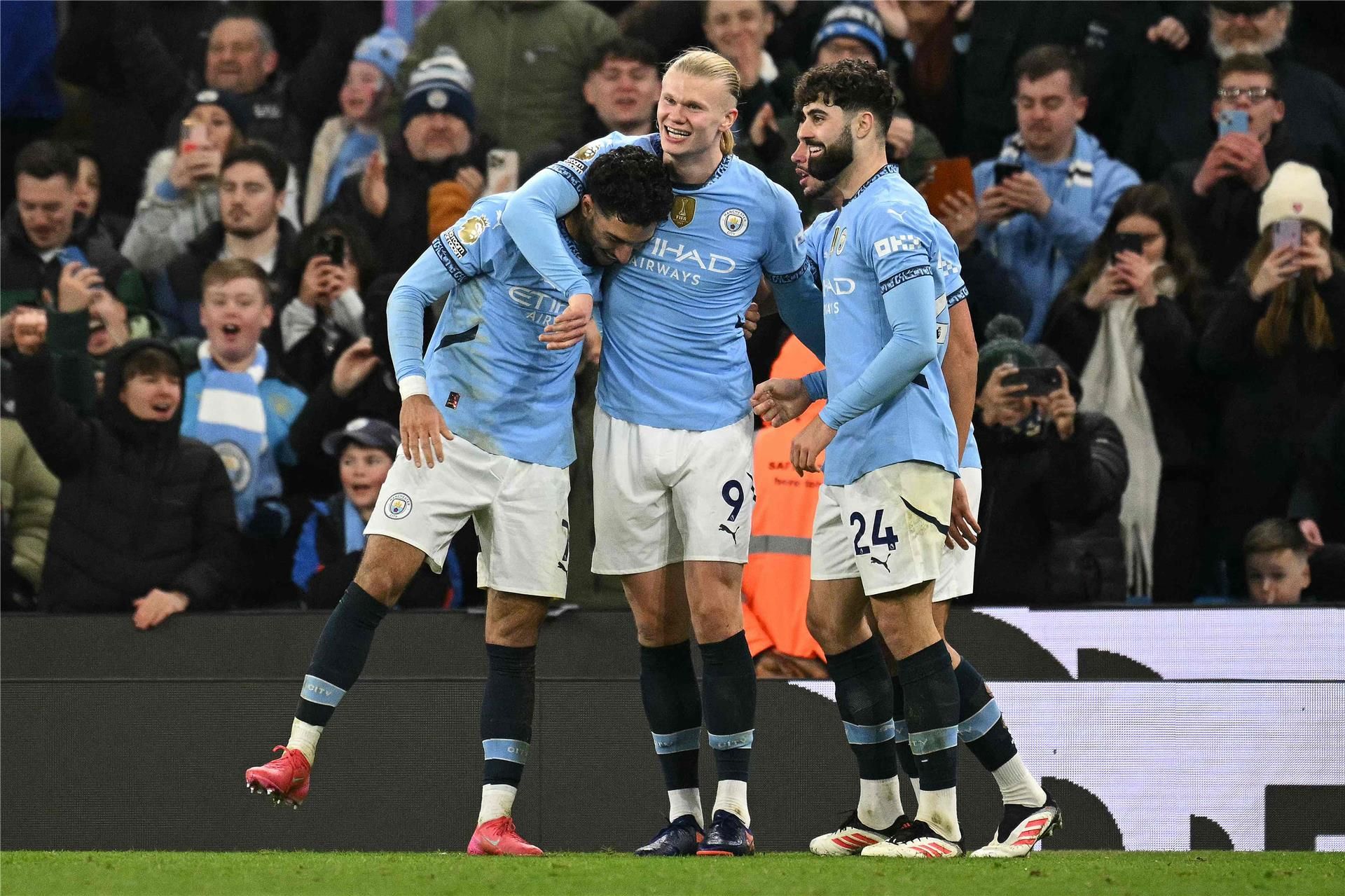 لاعبو مانشستر سيتي