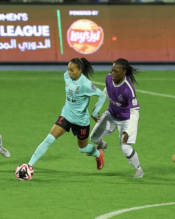 أدريانا سيلفا مع القادسية