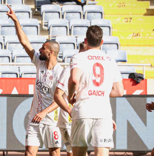 فرحة لاعبي أنطاليا سبور