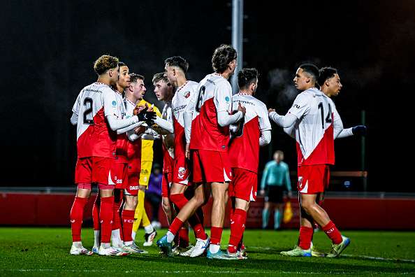 لاعبو أوتريخت