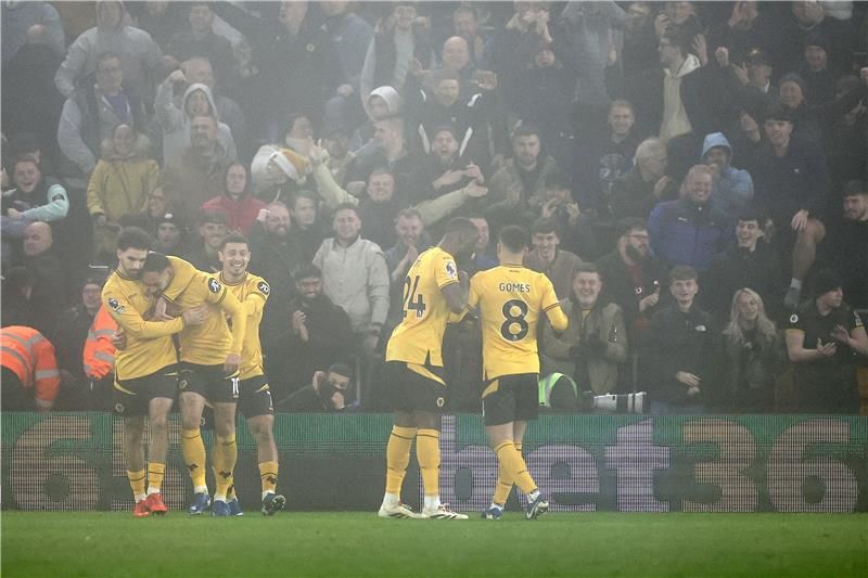 لاعبو وولفرهامبتون