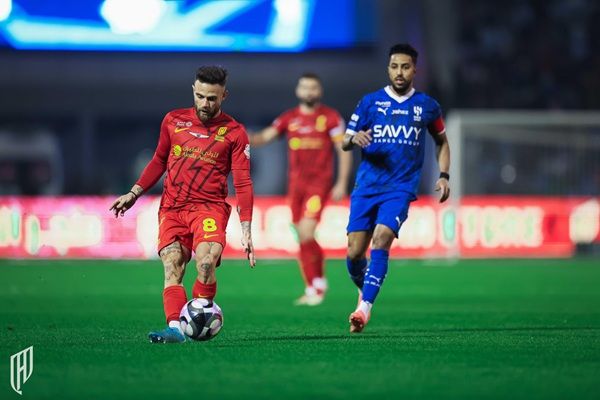 من مباراة الهلال والقادسية