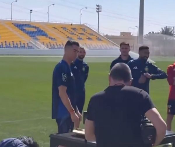 %D8%B1%D9%88%D9%86%D8%A7%D9%84%D8%AF%D9%88%2033