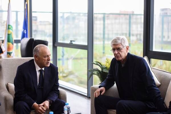 فينجر وأبو ريدة